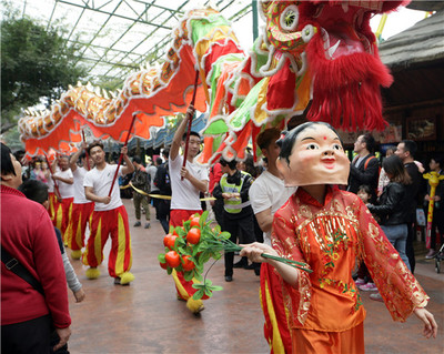 传统民间艺术堪比“王者荣耀”,佛山景区年味文化节受游客追捧
